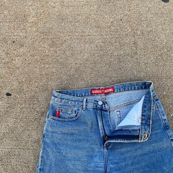 VINTAGE guess ? jean shorts - Picture 8 of 11